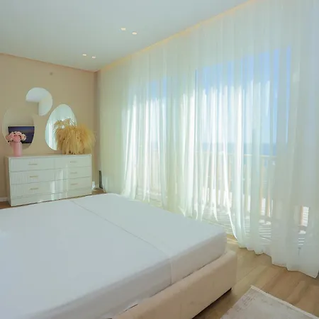 Sea Drive Luxury Coast * פאלאסה