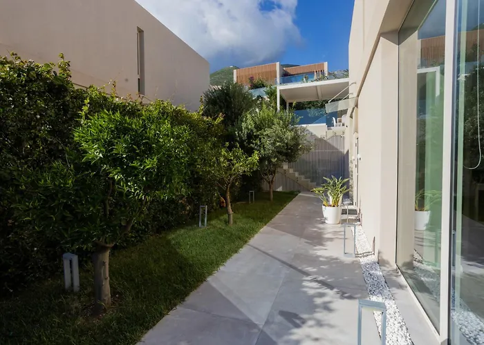 Sea Drive Luxury Coast Vila Palasë
